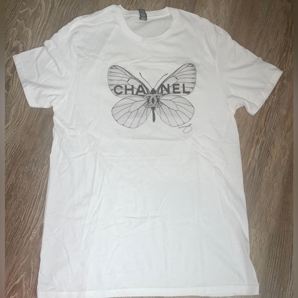 CH*NEL BUTTERFLY TEE🦋 - Picture 4 of 5